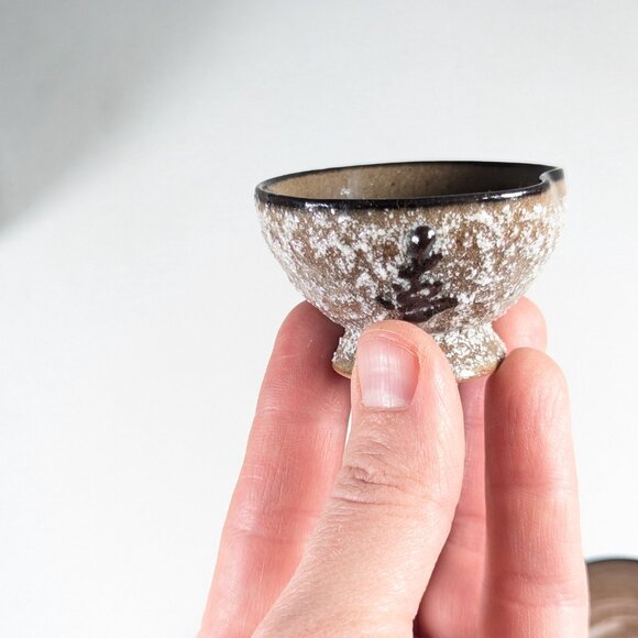 Japanese Ceramic Sake set, miniature finger bowl set with small carafe - Picture 4 of 8